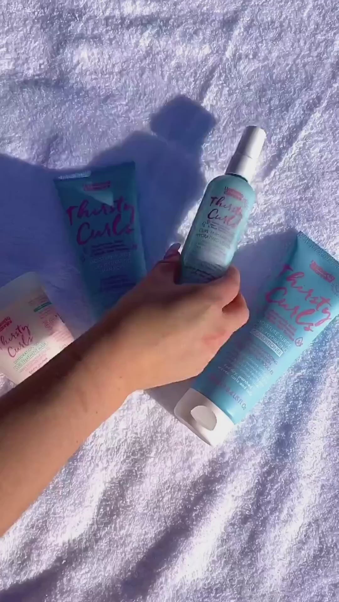 Umberto Giannini Thirsty Curls Moisture Surge Curl Hydrating Conditioner
